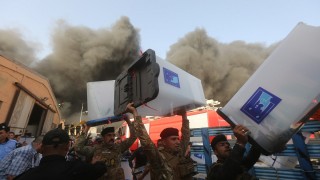 В Багдад горя склад с бюлетини