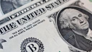 Еврото достигна пет месечен минимум срещу долара