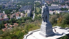 Отложиха решаването на съдбата на паметника Альоша в Пловдив