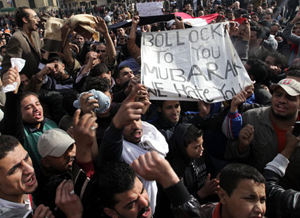 Демонстрантите в Кайро подкрепиха армията 