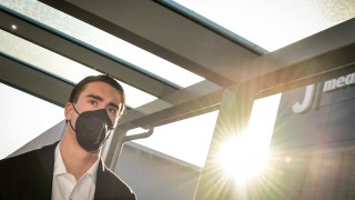 Ювентус официално потвърди привличането на головата машина Душан Влахович от Фиорентина 22 годишният