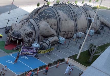 Най-новата атракция във Варна - 45-метров динозавър