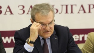 Асансьорът на Цветанов сваля кандидатите на ГЕРБ за евровота наполовина, убеден Румен Петков