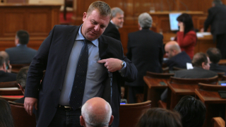 Забраната на бурките в цялата страна мина в комисията