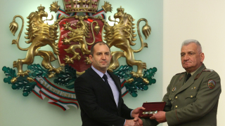 Началникът на отбраната генерал лейтенант Андрей Боцев да бъде удостоен с