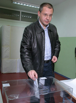 Станишев: Популизмът винаги е капан за всеки народ