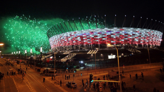 Строители плашат да саботират откриването на Евро 2012 