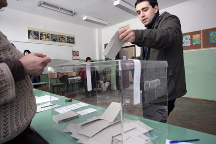 Кабинетът обяви конкурса за доставка на копирни машини за вота