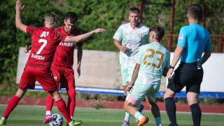 ЦСКА 0 1 Олимпия Любляна 36′ Делова получи жълт