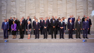 Министрите на отбраната на НАТО не успяха да постигнат съгласие