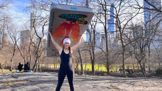 През юли миналата година Съмър Уилис смайва съпруга си като