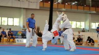 Титла за България спечели състезателката по киокушин карате Валерия Лозанова