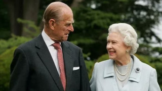Кралицата и принц Филип отново заедно