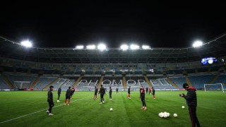 Пожар възникна на стадион Черноморец в Одеса където по късно днес