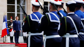 Президентът на Франция встъпи в длъжност за втория си мандат