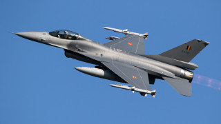 Белгийски изтребител F 16 се е разбил по време на военни