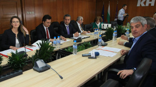 КНСБ иска от всички членове на партии кандидати за евродепутати да