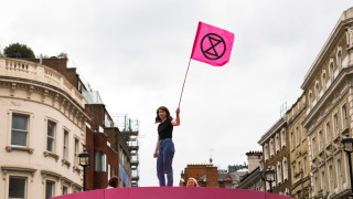 Протест на зелени активисти блокира Лондон