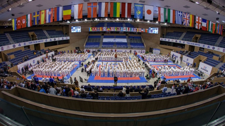 Девет състезатели ще представят България на Световно първенство по карате
