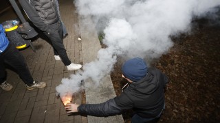 Провокатори палили кофи пред централата на "ДПС - Ново начало" 