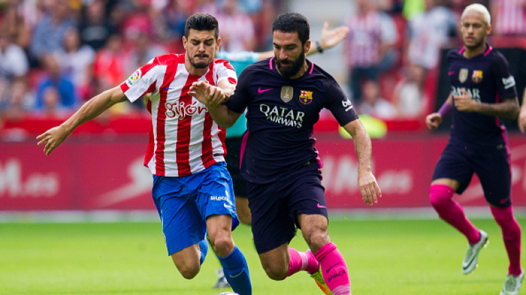 Турският атакуващ футболист Арда Туран иска да напусне Барселона, защото