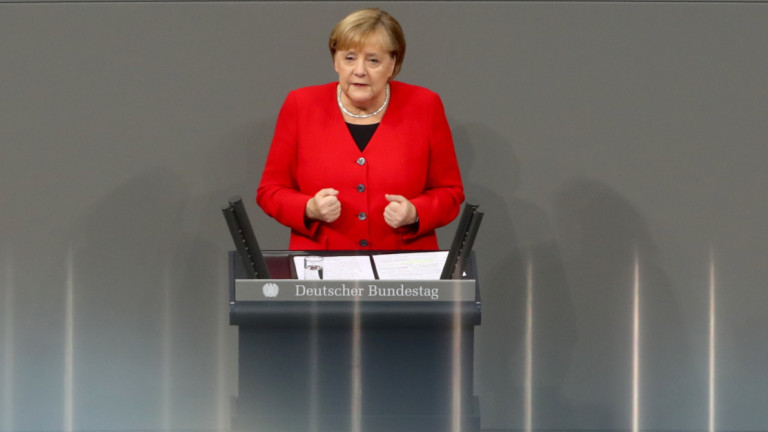 Канцлерът на Германия Ангела Меркел защити пламенно на НАТО след