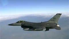 Дания обещава F-16 за Украйна до лятото