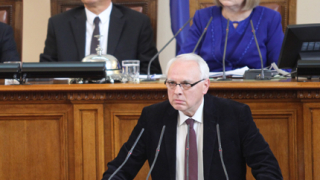 Велизар Енчев внесе искане за закриване на Комисията по досиетата 