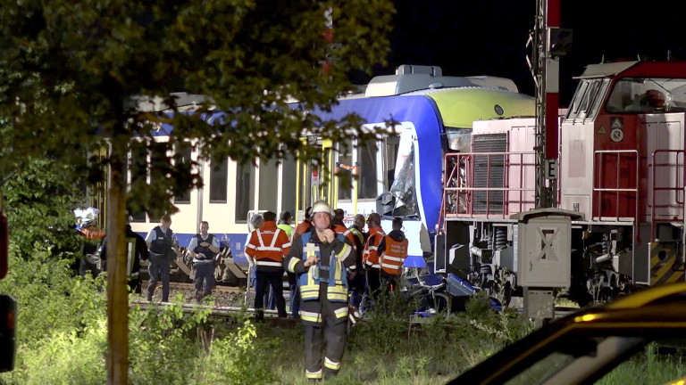 Човешка грешка е предполагаемата причина за влаковата катастрофа в Южна