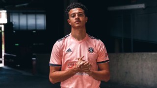 Шефилд Юнайтед привлече трети защитник в рамките на днешния ден