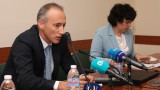 Няма указания за затваряне на училище, успокои министър Вълчев