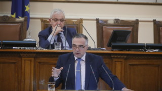 През 2019 г. ще се извърши кражбата на века, предрича Антон Кутев