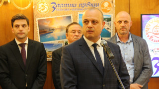 Проданов успокоява, че Черно море е спокойна и сигурна зона за туристи