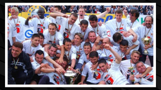 Старши треньорът Едуард Ераносян и редица футболисти от отбора на