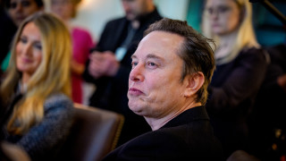 Главният изпълнителен директор на Tesla Илон Мъск обяви че възнамерява