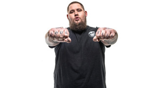 Супер нашумелият британец Рори Греъм който е по известен с артистичния