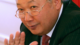 Президентът на Киргизстан избяга, но не се отказва от властта