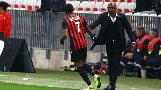 Бившият халф на Арсенал Патрик Виейра е фаворит за поеме