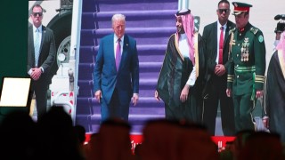 Доналд Тръмп започна обиколка в Персийския залив с икономически фокус