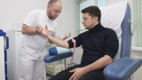 Порошенко и Зеленски дадоха кръвни проби за алкохол и наркотици преди TV дебата
