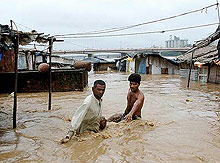 6 загинали при наводненията в Турция