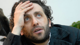 Мариус Куркински извади архивните си снимки за календар