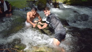 Играчите на Локомотив Пловдив имаха охлаждащо възстановяване в ледени води след