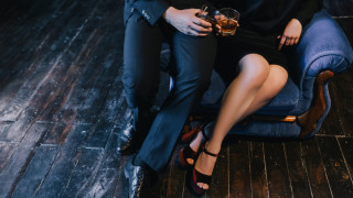 Безспорен факт е че чаша две ни правят по игриви и освободени