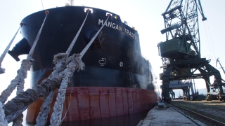 Варненското пристанище посрещна най-дългия кораб от 15 години насам