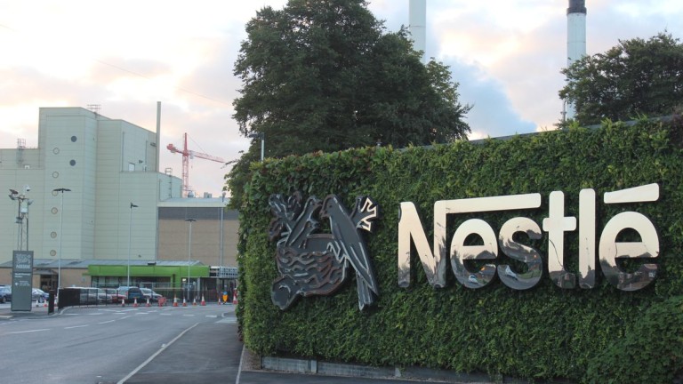 Въпреки кризата с доставките Nestle повишава продажбите си