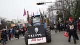 Опозицията внесе предложение за отстраняване на президента на Южна Корея