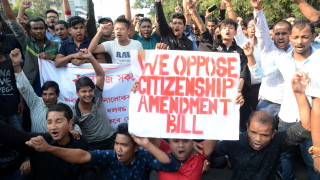 Полицията в Индия с крути мерки срещу протестиращи против закона за гражданството