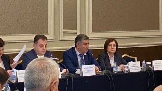 Няма проблем с финансовото Това увери регионалният министър Андрей