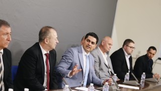 Депутатите, напускащи Слави: Мафията проби, а и ИТН е бизнес проект